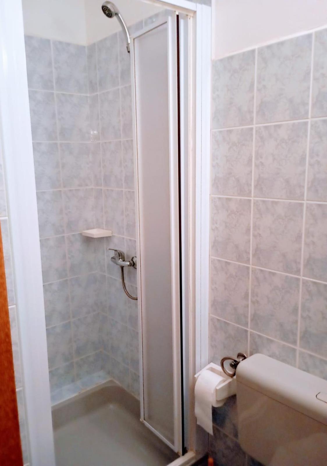 Rooms Helena Krk Town Exterior photo